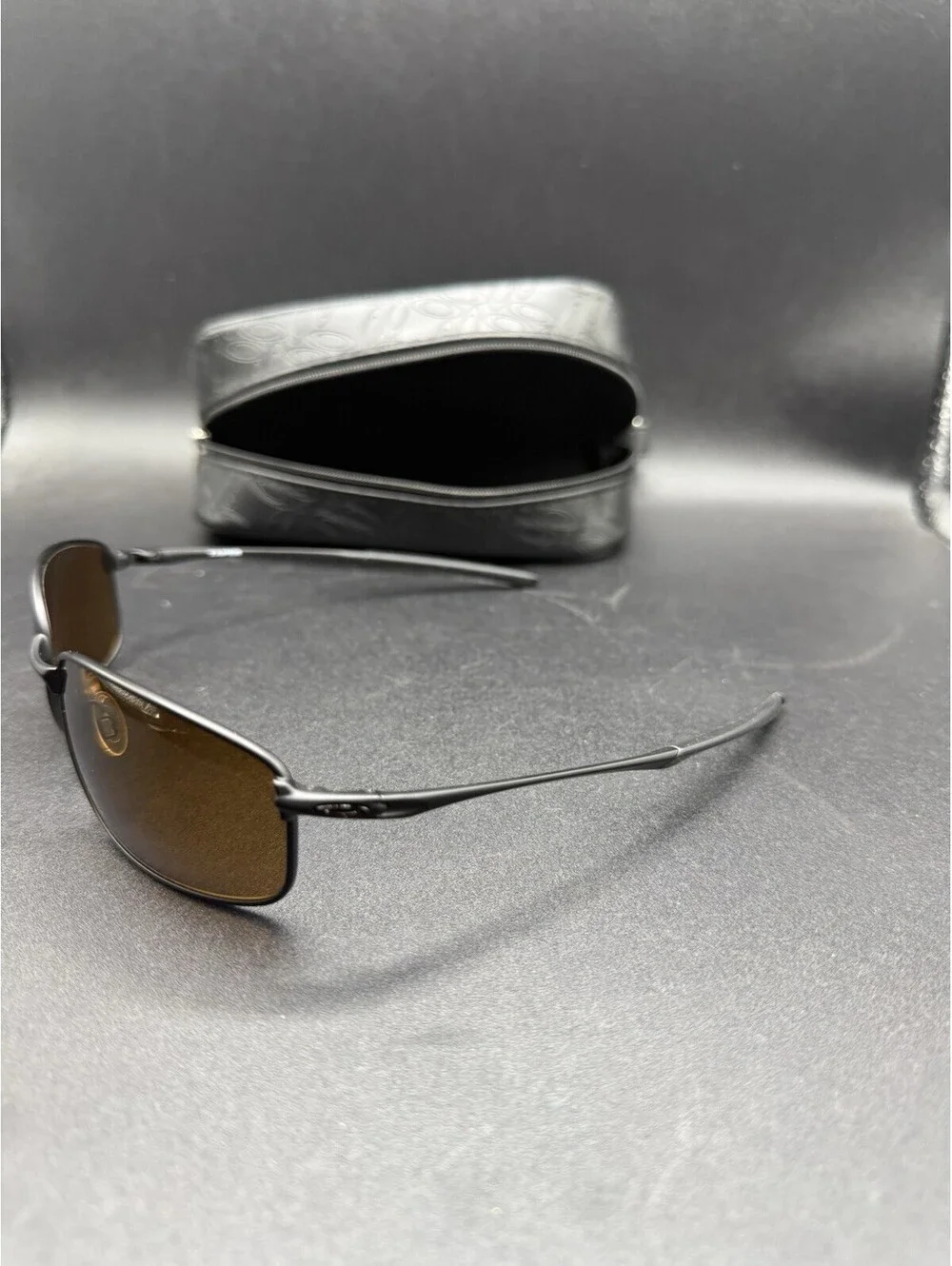 Oakley Taper Matte Black/Gold Iridium Lenses OO4074-03